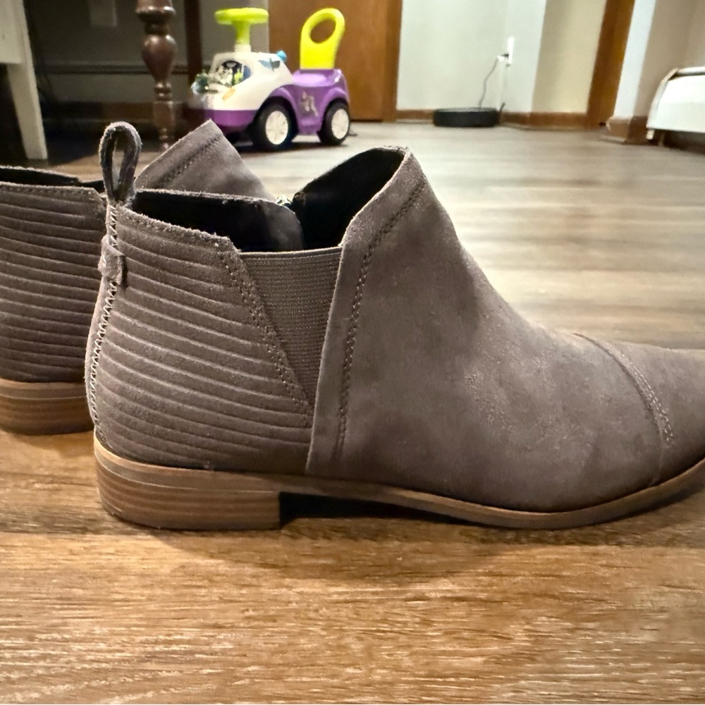 Tom’s Rylie Gray Ankle Boots